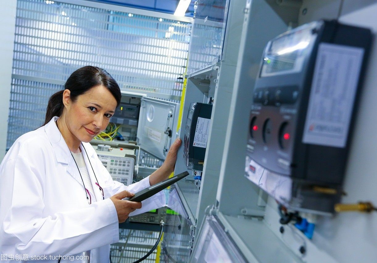 研究員。電器柜性能計數器。低壓微網絡。用于智能電網和智能電表的測試和證書服務。電力電子設備認證。技術服務行業。tecnaliaresearch&innovationbizkaiabasquecountry,西班牙。